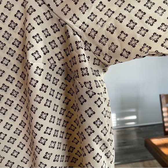 Catherines Beige and Brown Print Pleated-Front Relaxed-Fit Tunic - Picture 5 of 6